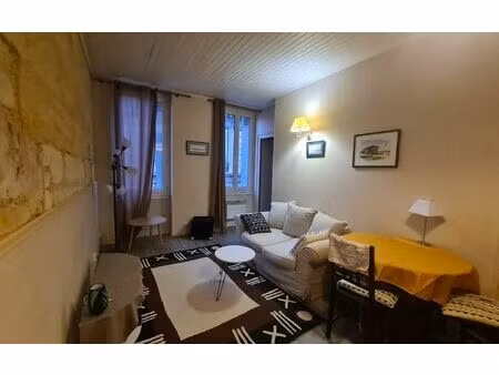 location appartement  m² t-2 à bordeaux  826 €