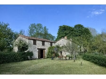 pavillon de chasse rénové avec grange et maison d?amis :