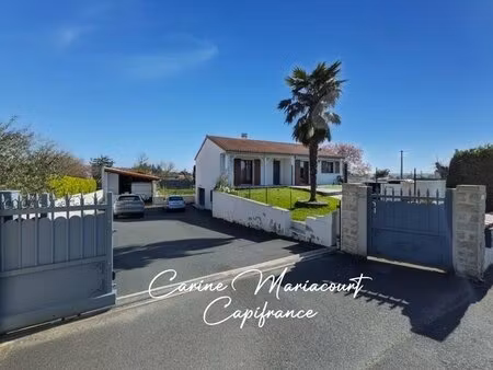 maison familiale 4 chambres – 141 m² – sous-sol complet – terrain clos 1 509 m² – piscine.