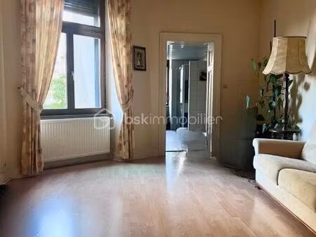 vaste appartement bourgeois de plus de 100 m² – avenue de la blies