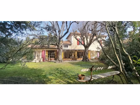 coup de coeur en bord de sorgue- centre-ville du thor