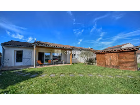 maison de plain pied a vendre au centre du village de lisle-sur-tarn