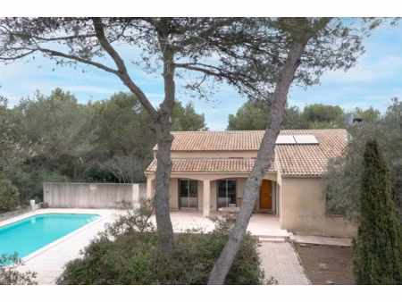 maison familiale avec piscine secteur garrigues à nîmes