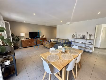 villa plain-pied 4 chambres 111 m2 jardin 440 m2 garage vue