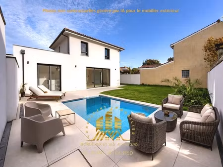 rare : maison d'architecte lumineuse avec piscine aux portes de bordeaux