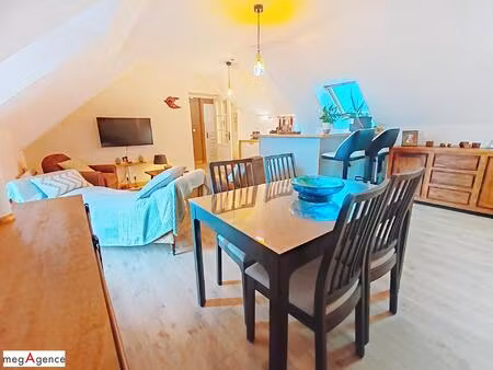 appartement t3 - 2 chambres - 1 salle d'eau - 1 salle de bains - un parking - centre saint