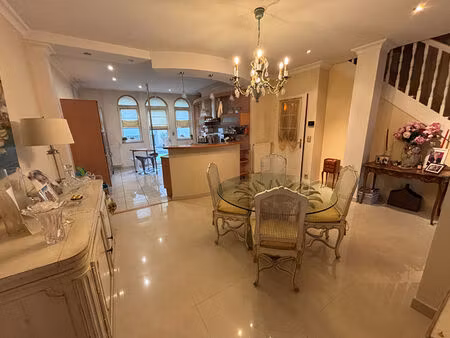 bourges appartement t4 avec terrasse et stationnement