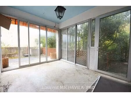 grande maison de village de 160m2 à rénover avec terrasse et jardin sur une parcelle de 46