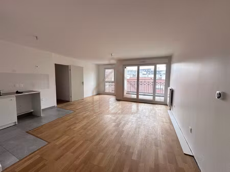 appartement 4p neuf avec balcon et parking