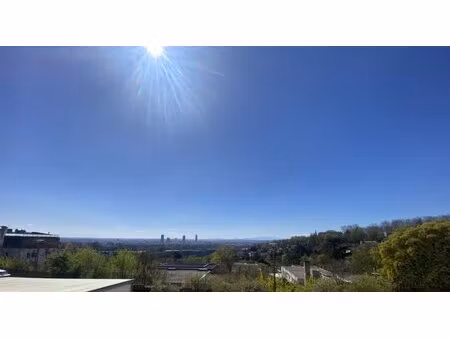 caluire - 302 avenue elie vignal - t1 de 33m² avec grand balcon