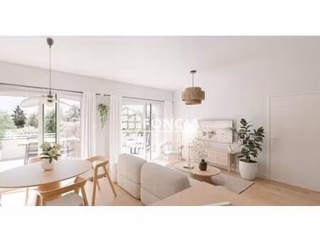 dernier étage lumineux appartement t3  grande terrasse  vue dégagée  une cave  deux parkin