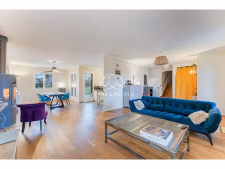 maison familiale  4 chambres + 2 bureaux  calme - lissieu