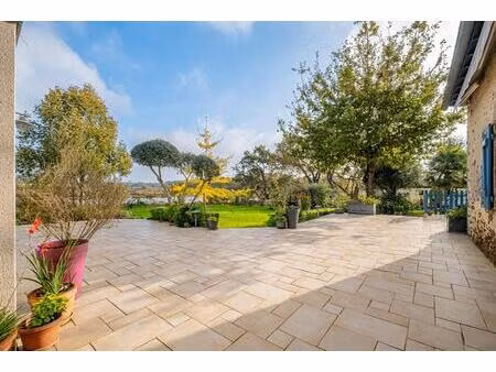 quimiac : maison en pierres 180m2 vue marais