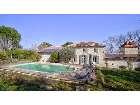 serignac sur garonne - très belle maison de caractère en pierres avec piscine  dépendance 