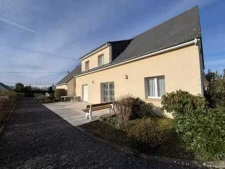 vente maison à tour-en-bessin (14400) : à vendre / 172m² tour-en-bessin