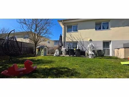 duplex avec jardin et garage double