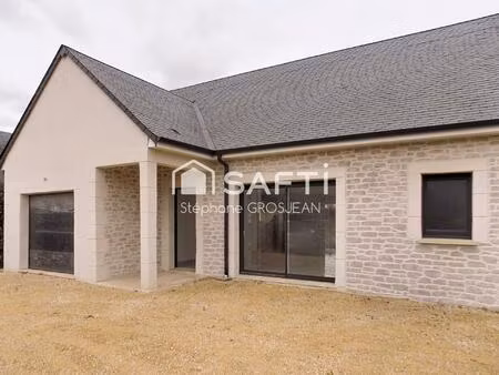 maison neuve dans le style du pays