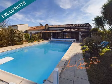 authentique charentaise  gîte indépendant et piscine