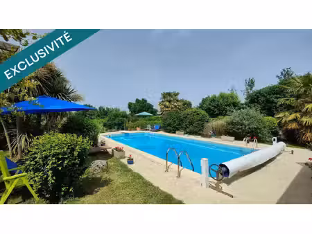 propriété charentaise avec gîte meublé  piscine et revenus locatifs