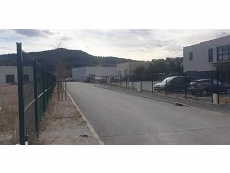 à vendre - locaux d'activité de 600 m² à vaison-la-romaine