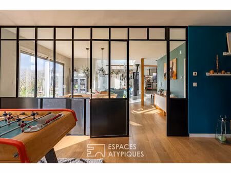 maison contemporaine avec vue dégagée sur la rivière et la vallée