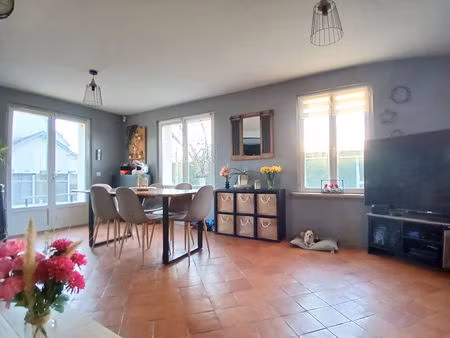 proche mer _maison 73 m2  2 chambres et jardin_ garage_ ver/mer _