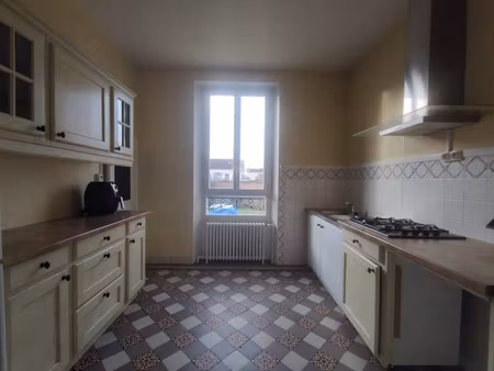 provins - maison de type f6 148m²