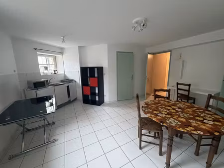 location appartement 2 pièces meublé à brûlon (72350) : à louer 2 pièces meublé / 33m² brû