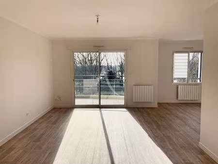 location appartement 2 pièces à chalonnes-sur-loire (49290) : à louer 2 pièces / 66m² chal
