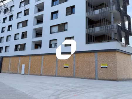 location commerce le pont de claix 38800