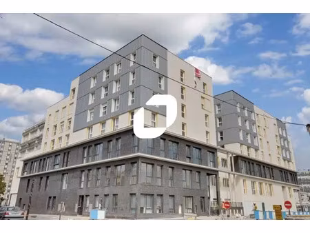 location bureau orly 94310