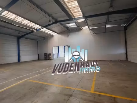 local d'activité 779 m²