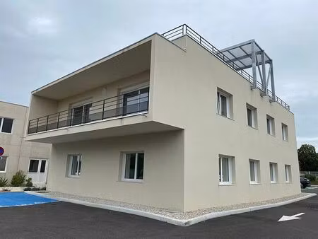 vente bureau bron 699 m²