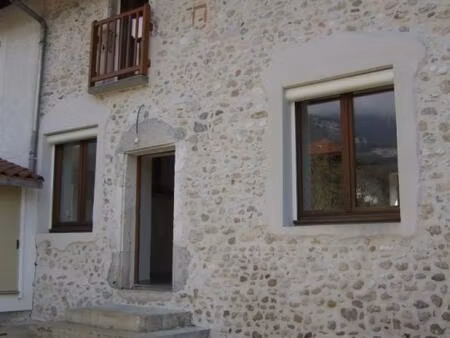 maison de village avec cour