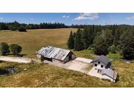 vente maison 15 pièces 560 m² haut valromey (01260)