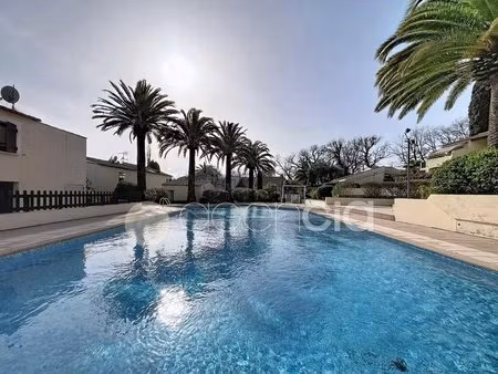 mougins saint basile - charmante maison  2 pièces avec jardin