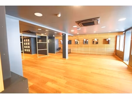 à louer local commercial 239 m² – 1 000 € |bussang