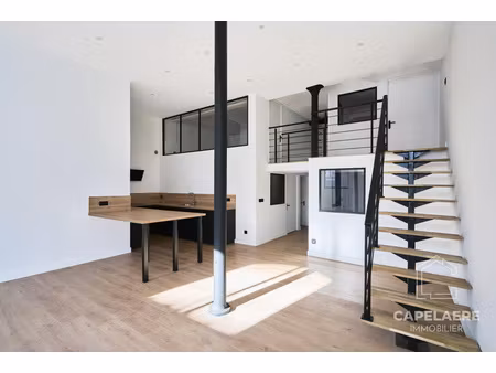 loft 120 m2  4 pièces  balcon et stationnement