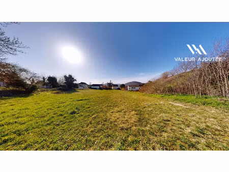 927 m² viabilisés au coeur de souillac : l'équilibre parfa