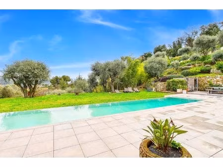 gairaut  superbe villa contemporaine