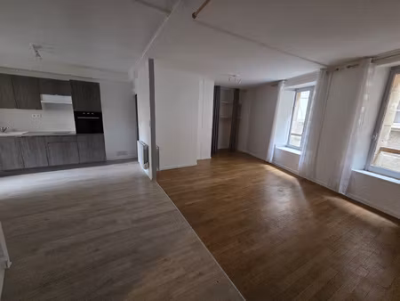 location appartement 1 pièce 35m² figeac 46100