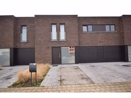 huis te huur in roeselare met 3 slaapkamers