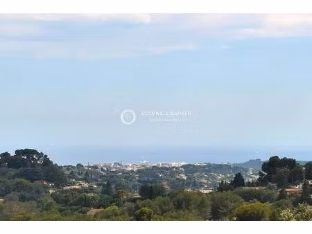 mougins - terrain constructible avec vue mer et sur le village