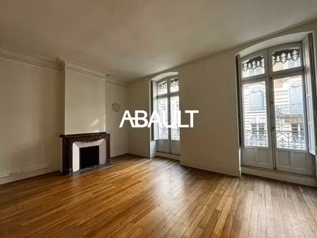 location local professionnel 140m² toulouse 31000