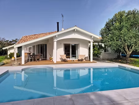 villa tosse plain-pied de standing – 129m² – rénovation totale – piscine & calme