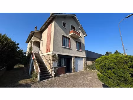 vente maison 7 pièces 175 m² à saint-céré (46400)  172 840 €
