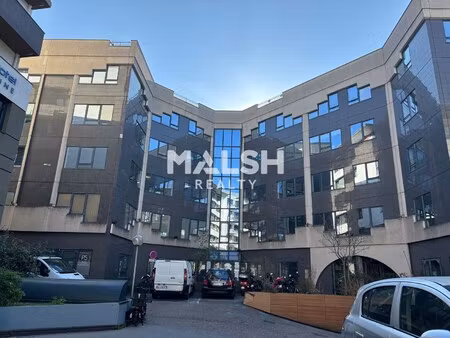 location local professionnel 124m²