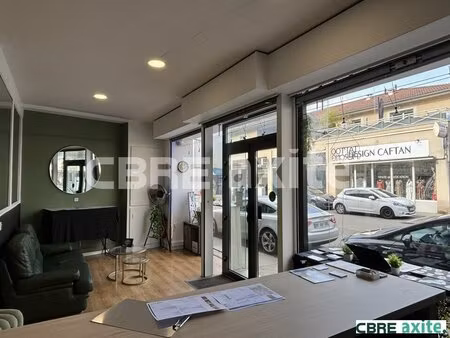 location local professionnel 94m² bourgoin jallieu 38300