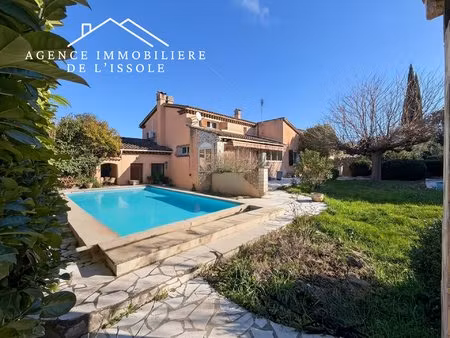 maison 165m2  4 chambres  piscine  garage. proche commodités