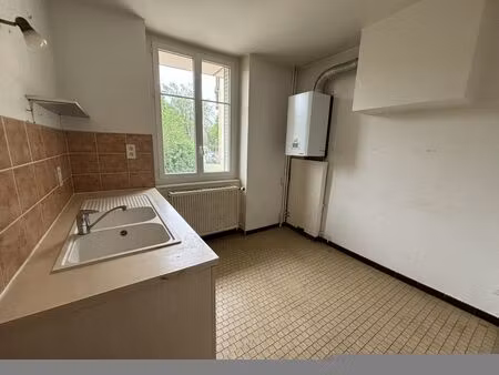 location appartement 4 pièces 83m² bourg en bresse 01000
